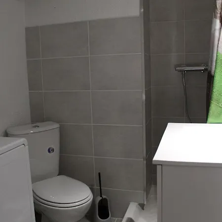 2 Pieces Avec Grande Terrasse Et Parking - Proche Mer, Calme, 4 Couchages - Fr-1-326-653 Apartment Le Castellas