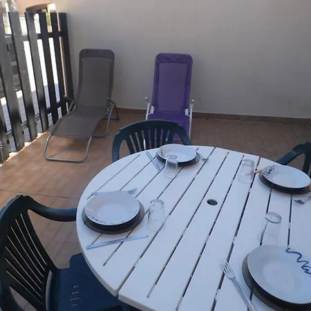2 Pieces Avec Grande Terrasse Et Parking - Proche Mer, Calme, 4 Couchages - Fr-1-326-653 Apartment Le Castellas