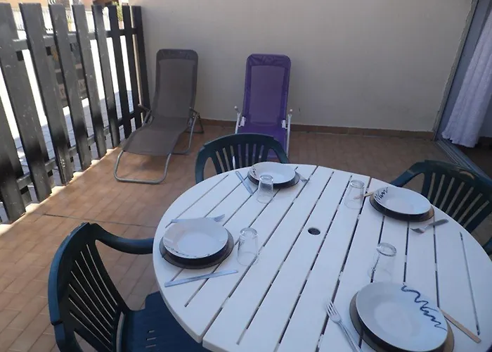 2 Pieces Avec Grande Terrasse Et Parking - Proche Mer, Calme, 4 Couchages - Fr-1-326-653 Apartamento Le Castellas